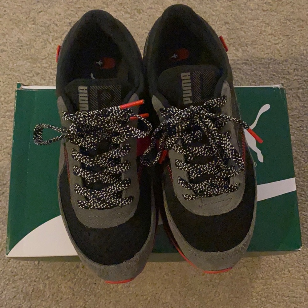 Big kid-Boys 4.5 Grey, Black, Red sneakers